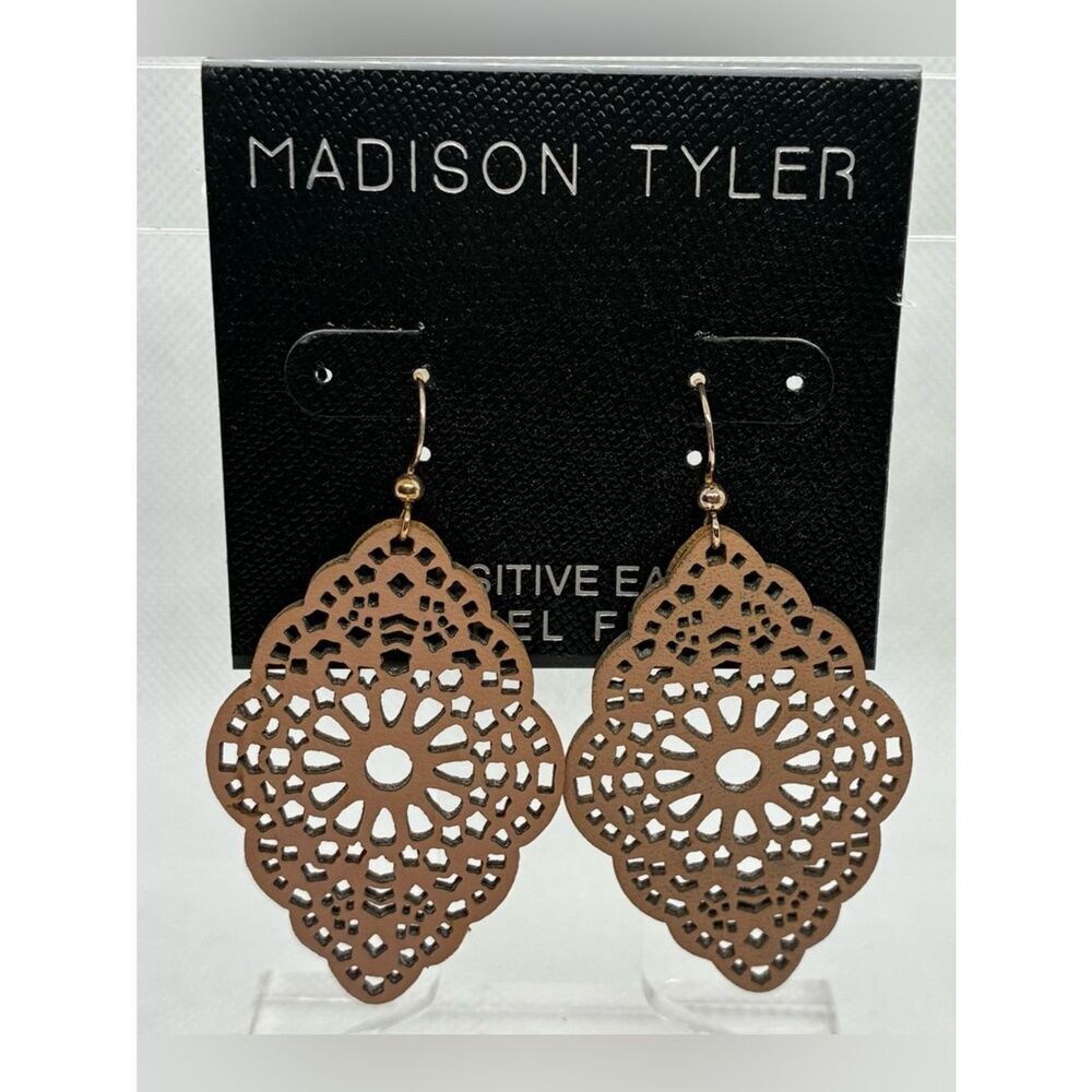 3For$20 Madison Tyler Tan Filigree Dangle Earrings